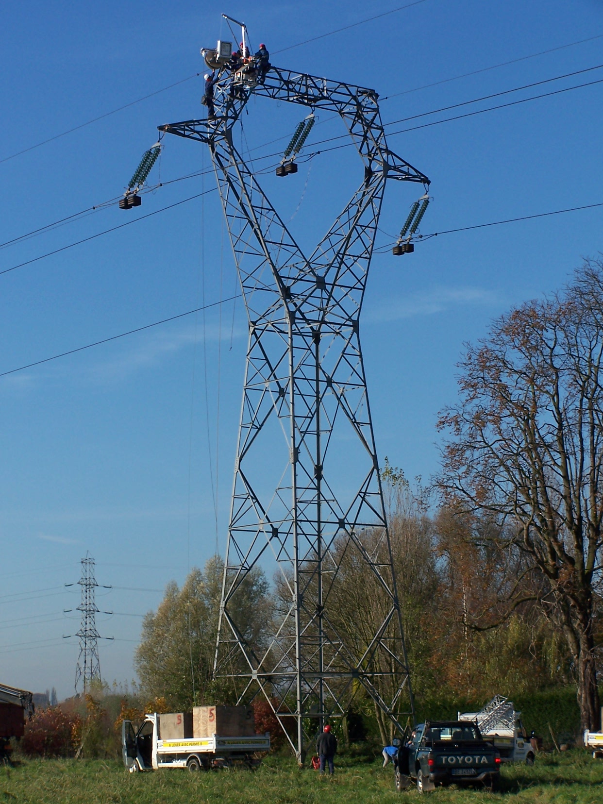 LV, MV and HV power lines - construction and modernization - Eltel
